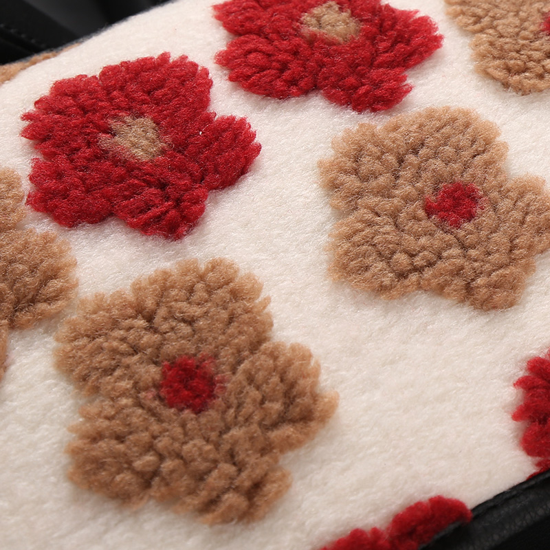 Flower Lamb Velvet Shoulder Pad Car Shoulder Pad Seat Belt Protector Popular Creative Breathable and Comfortable 30cm Single Pack