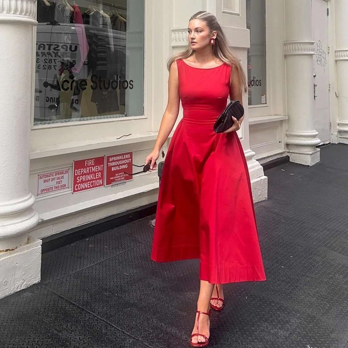Suninheart 2025 Elegant And Beautiful Women's Red Sleeveless New Year Party Dresses Sexy Casual Birthday Dress