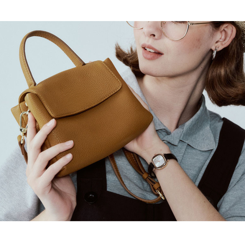2025 Designer's New Multi functional Retro Crossbody Bag Women's Genuine Leather Shoulder Bag Handheld Mini Bag