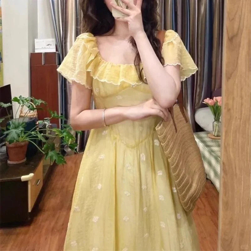EFT Retro Printed Womens Long Skirt Spring/Summer Yellow Short Sleeve Square Neck Straight Womens Wear 250423