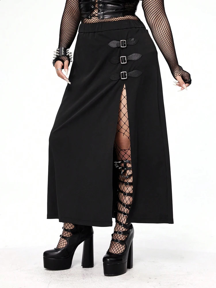 Plus size womens lace laminated hem romantic elegant retro dress solid color sewing fashionable Airy polyester material 250417