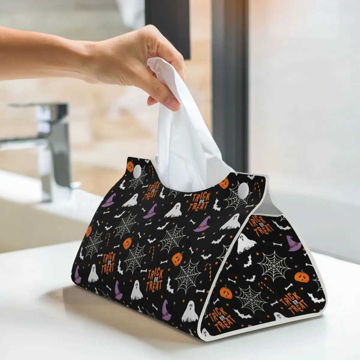 Custom Ghosts Bats Skull Halloween Party Tissue Box Holder Rectangular PU Leather Facial Tissue Box Cover for Car BathroomM251124