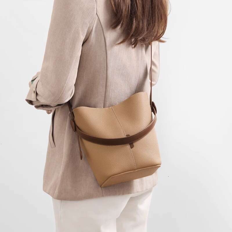 Summer New Collection Basket Bucket Commuter Handbag Crossbody Small And Versatile Women S Bag