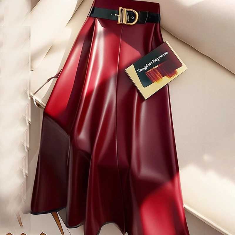 High end goddess style high-end red PU womens skiing new leather midi skiing medium length umbrella skiing M250424