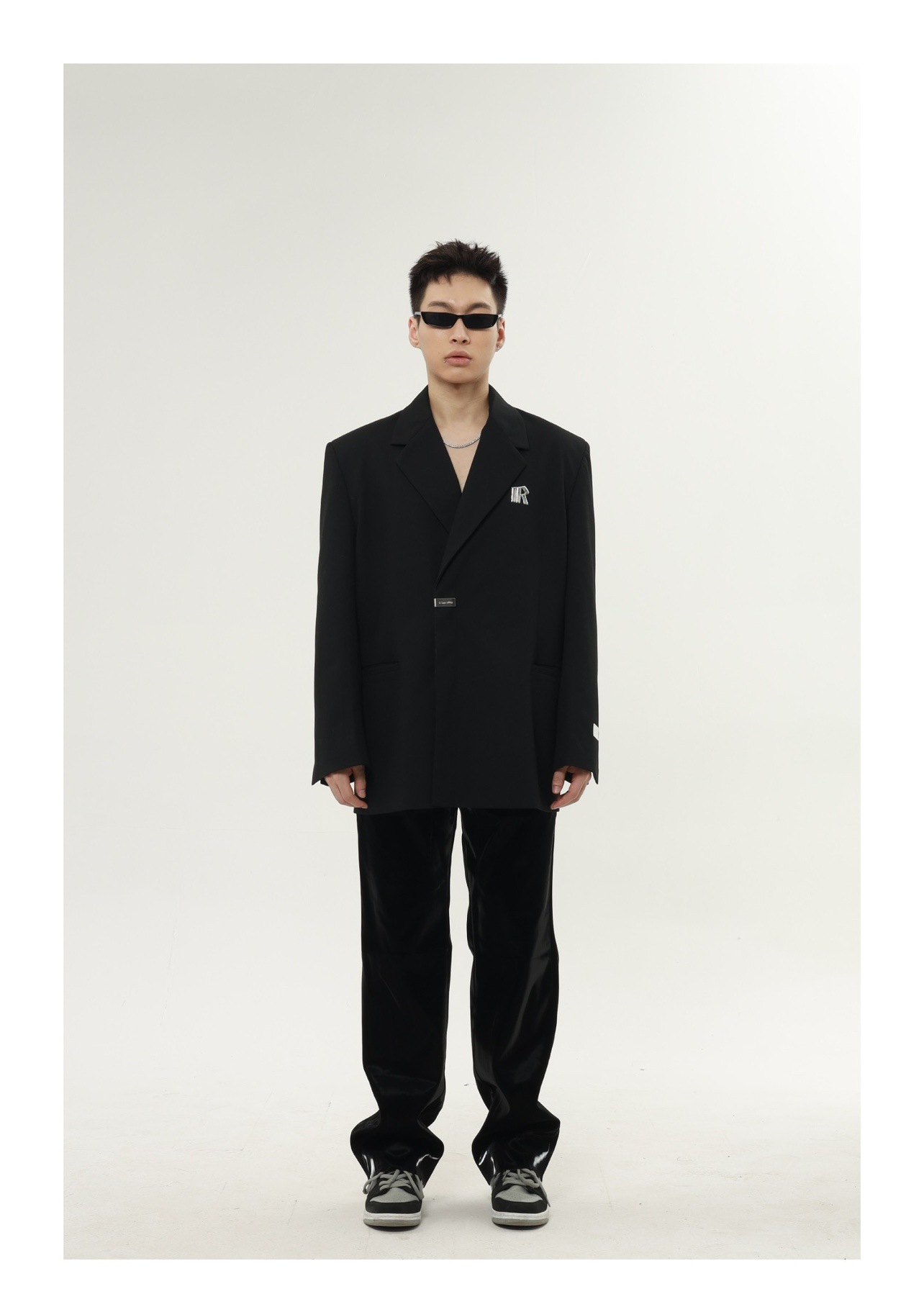 217 style trendy and cool casual suit jacket for young men.