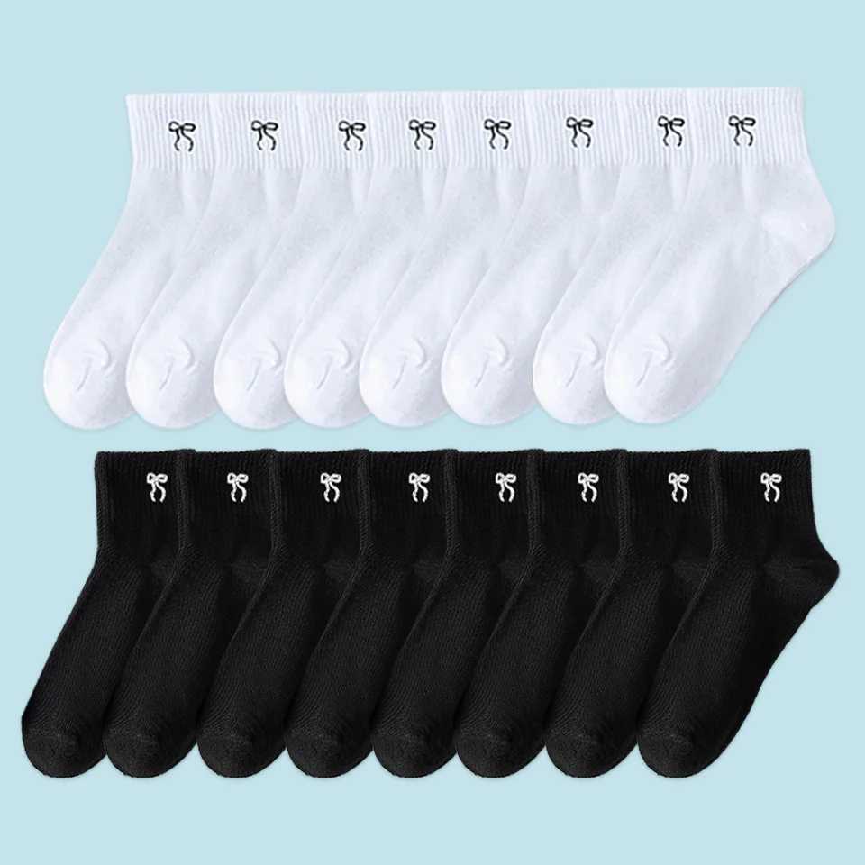8 Pairs of Randomly Mixed Color Simple Solid Color Childrens Socks Trendy Versatile Mid-Calf Socks with Bow Pattern Suitable for Casual Daily Life G25