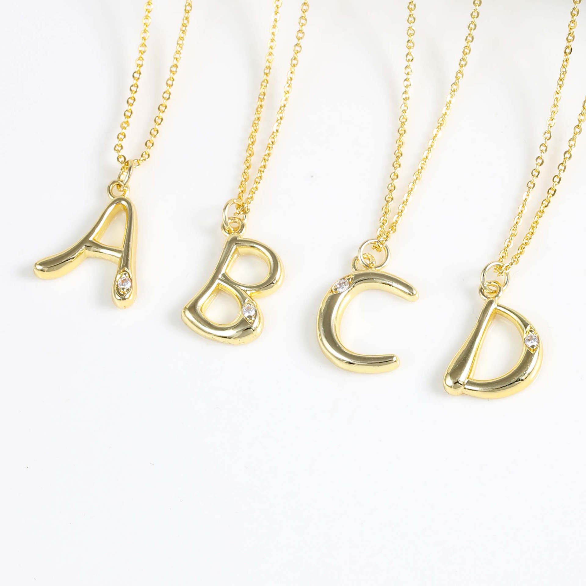 Designer Jewellery High Quality 18K Gold Plated Initial Letter Charm Necklace with Zircon Accents for All Occasions Personalized Gift Textured Elegant