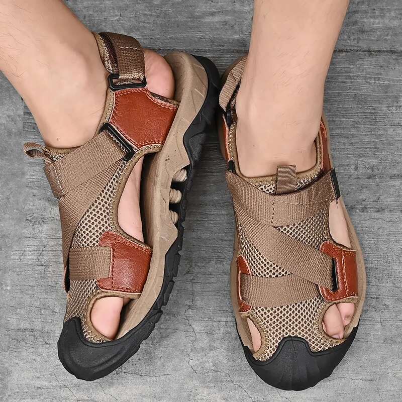 2025 Summer Genuine Mens Casual Outdoor Leather Sandals for Men Beach Roman mens Shoes
