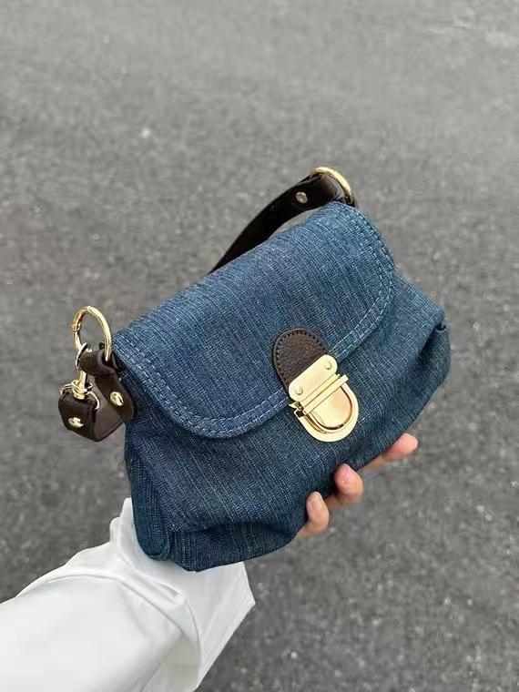 designer bag contrasting color single shoulder bag underarm fashionable hand-held crossbody for women with denim buckle pleated bag