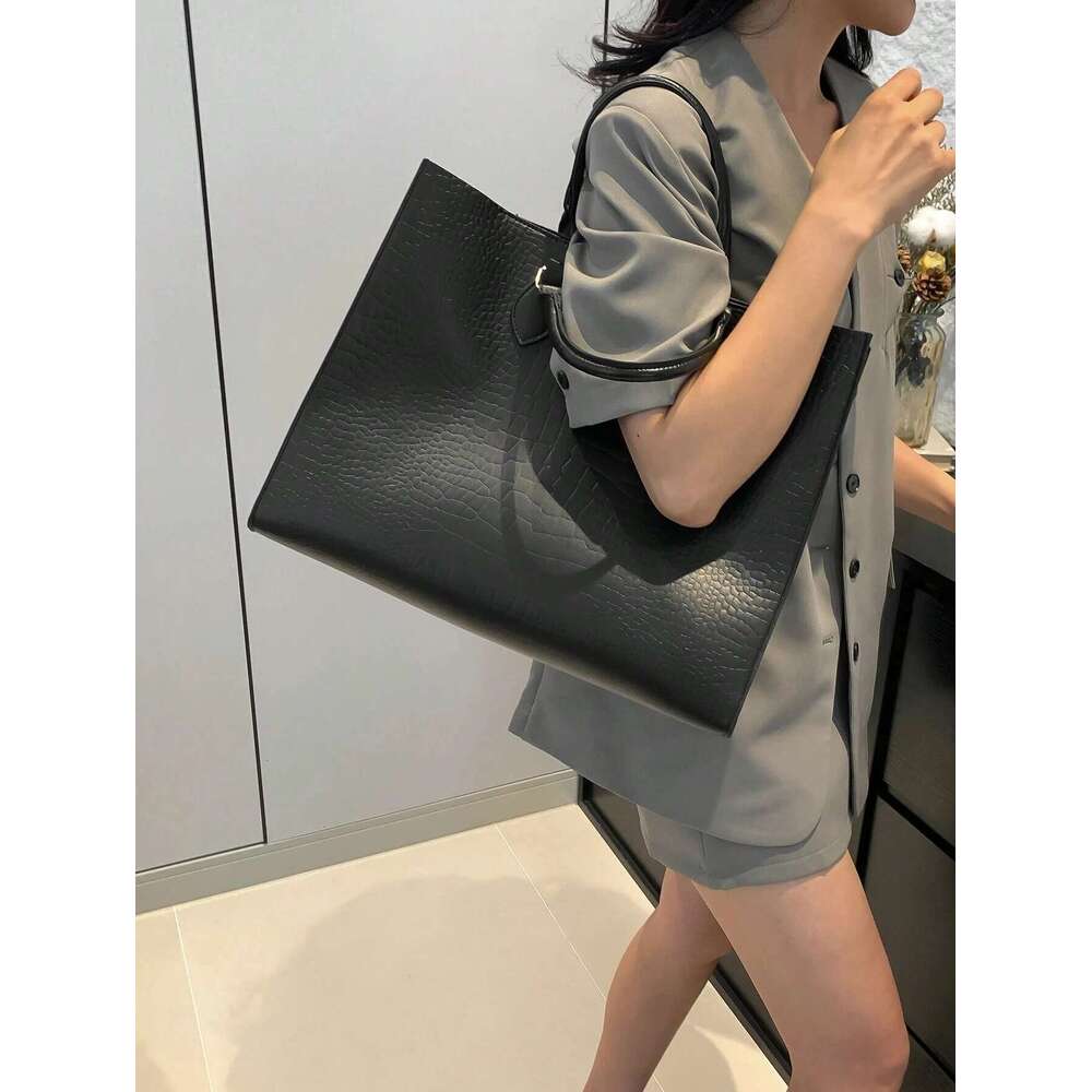 Luxury Designer Fashion Trend Snake Print Four Seasons Tote Versatile Travel Oversized Business Shopping Portable Women's Shoulder Bag