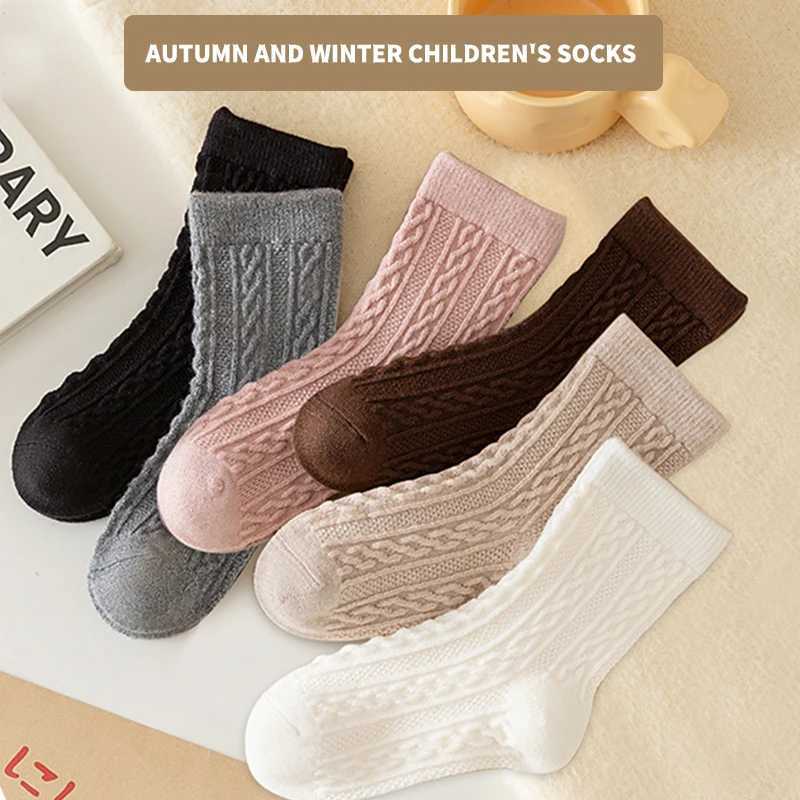 4-Pair Pack Solid Color Cable-Knit Mid-Calf Socks for Girls Soft Warm Comfortable Girls Socks for All Seasons G251124