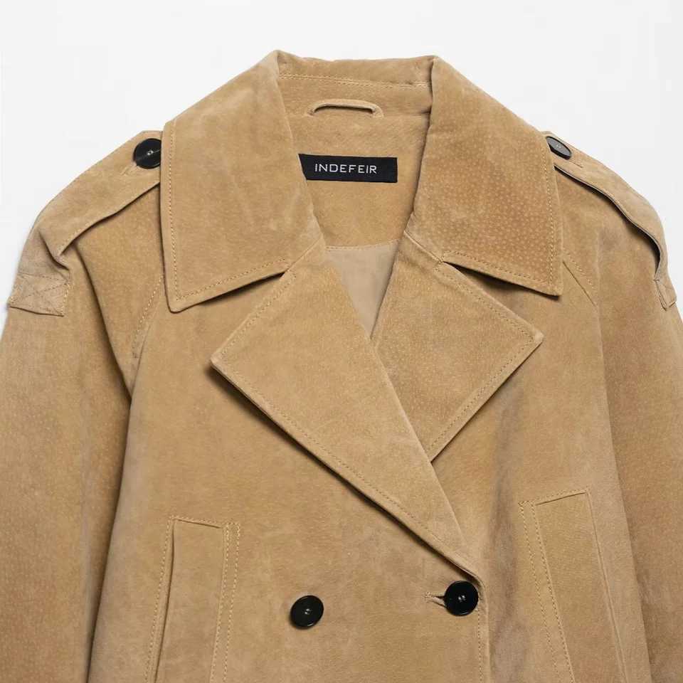 Womens trench coat style loose short jacket with lapel long sleeved button pocket shoulder patch autumn and winter new J251124