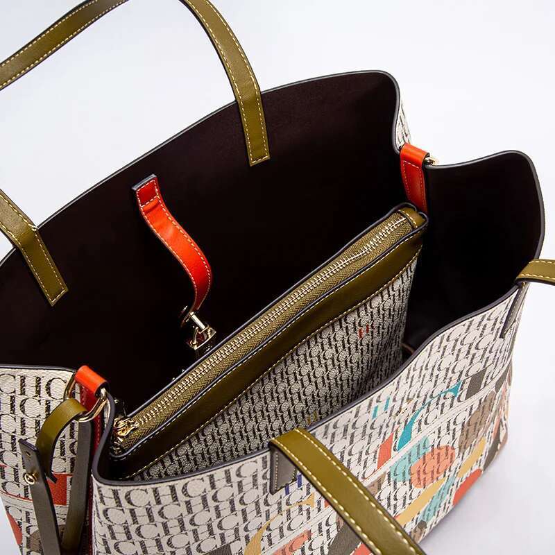 Retro Large Capacity Shoulder For Women's Work 2024 Seasons New Leisure Personalized Tote Fashion Underarm Bag