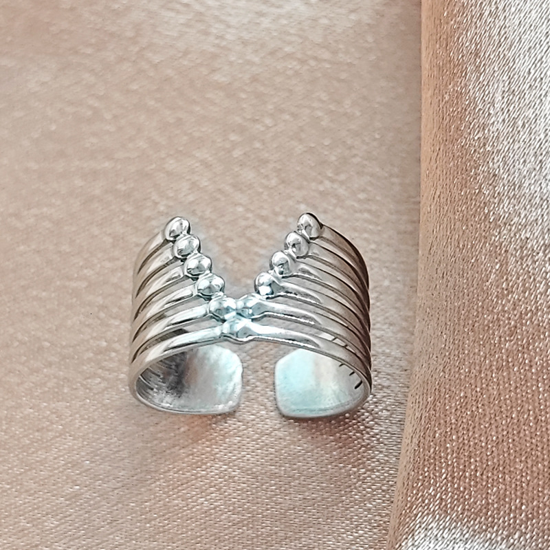 Stainless open for women, niche personality, high-end ring, simple V-shaped titanium steel ring