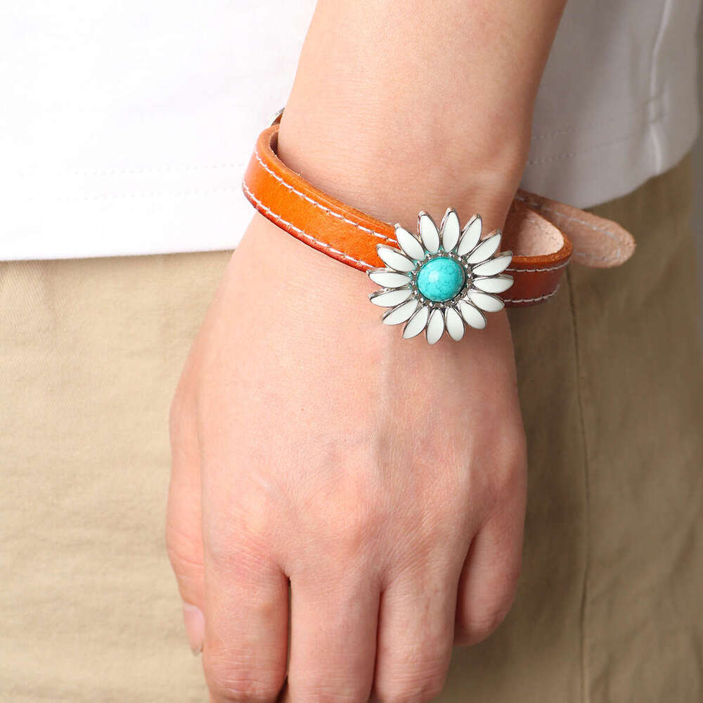 British niche design fashion personality new style daisy Korean version simple women's leather bracelet