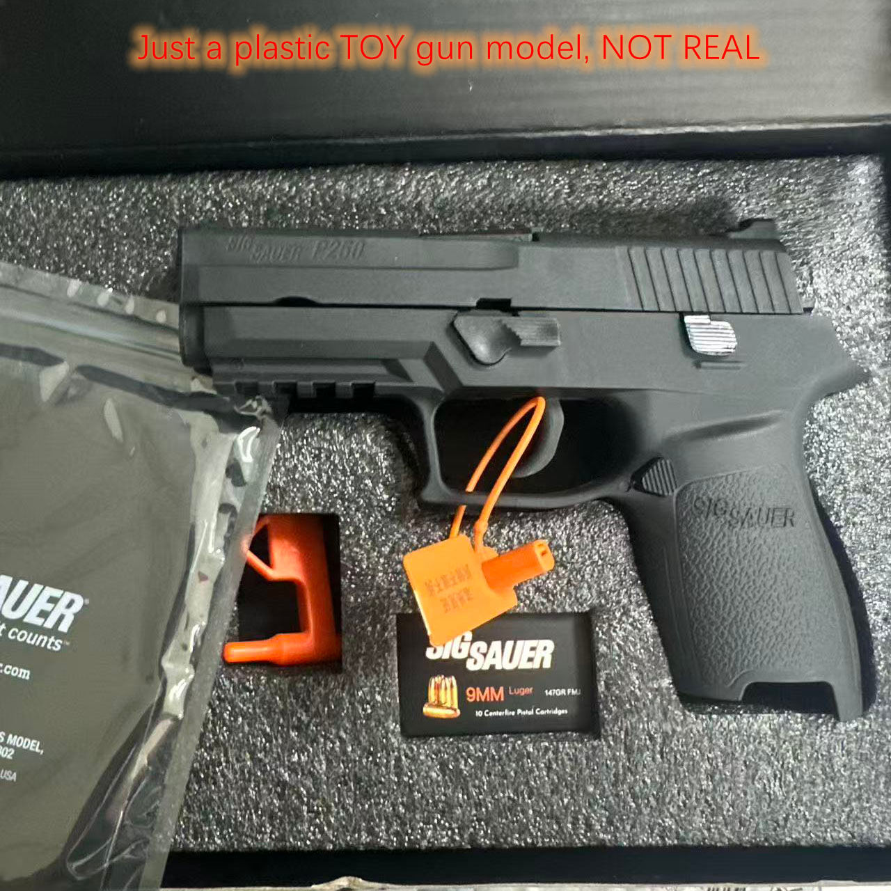 Plastic toy pistol gun Slg Sauer P250 Shell Ejecting Model Soft Bullets Ejected Manual Can Not Shoot Launcher EDC TOY Collection Prop Adult Children G