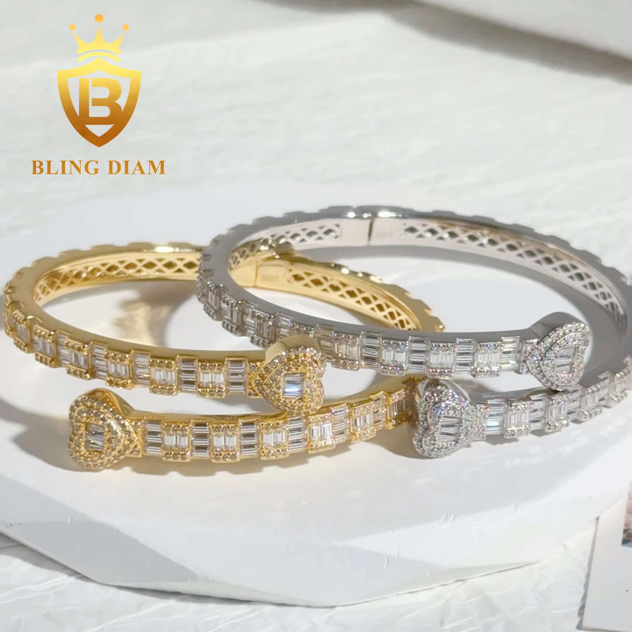 High End 925 Sterling Silver Heart Iced Out Moissanite Bangle Hip Hop Jewelry Baguette Cut Diamond Bangle Pass Diamond Tester