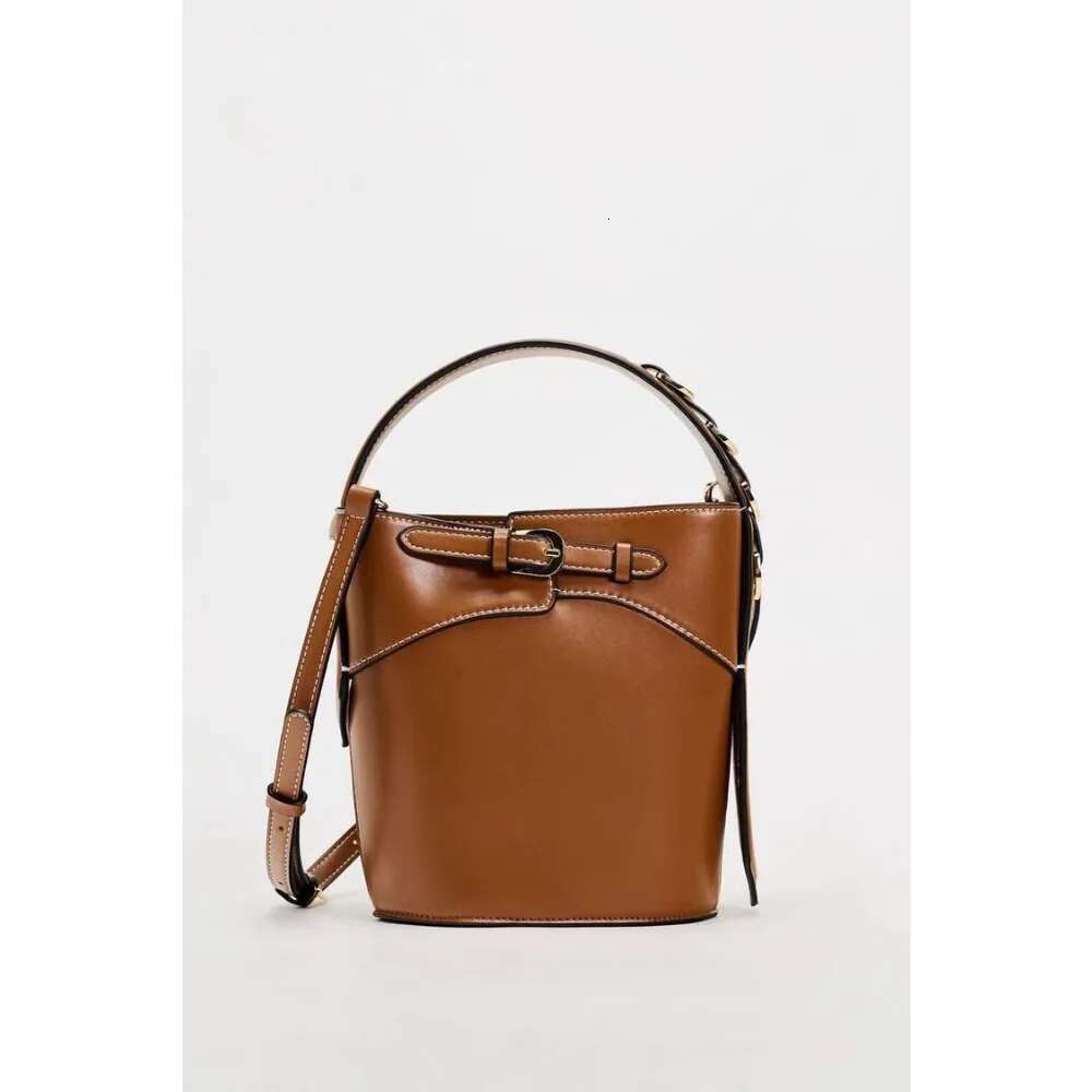 Luxury Designer Spring And Summer New Fashion Women's Bucket Crossbody Bag Large Capacity Retro High-End Portable Shoulder