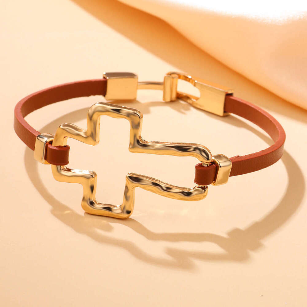 Hot selling metal exaggerated versatile fashion design creative cross heart electroplating trendy wristband