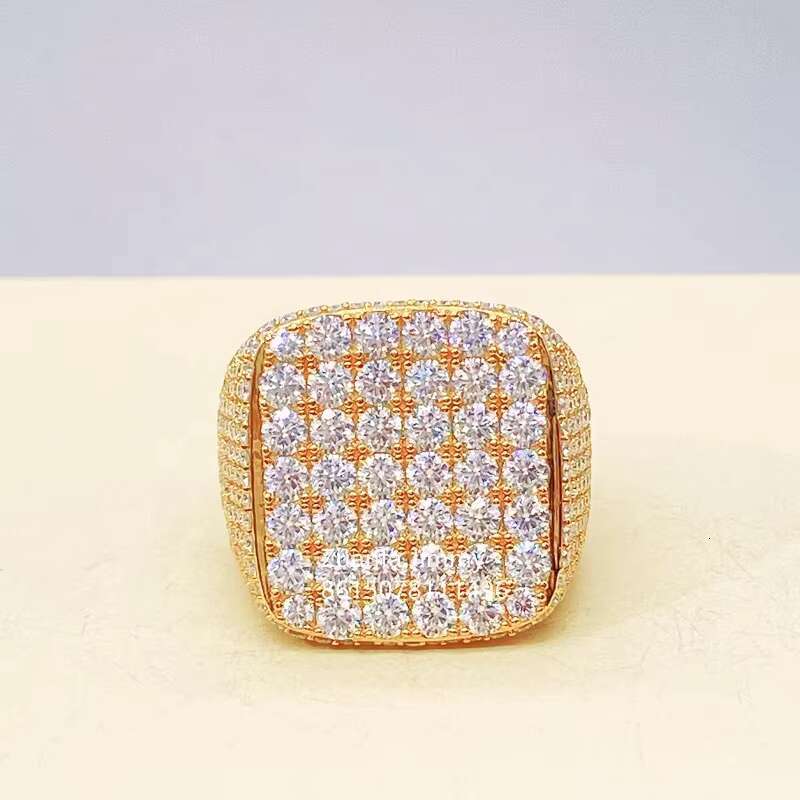 Hip Hop Ring Shining Bling 925 Sterling Silver 14K 18K Gold Plated Iced Out Jewelry VVS Moissanite Diamond Pinky Square Rings