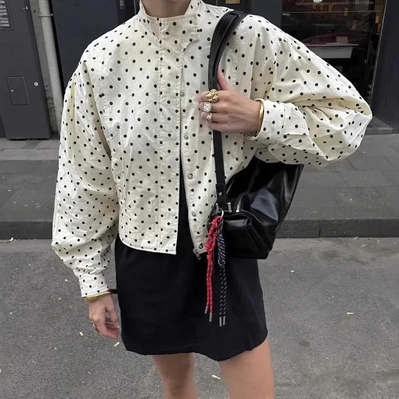 Autumn Fashion Polka Dot Print Jacket Coat Womens Stand Collar Long Sleeved Loose Coat Short Casual Female Jackets J2511241