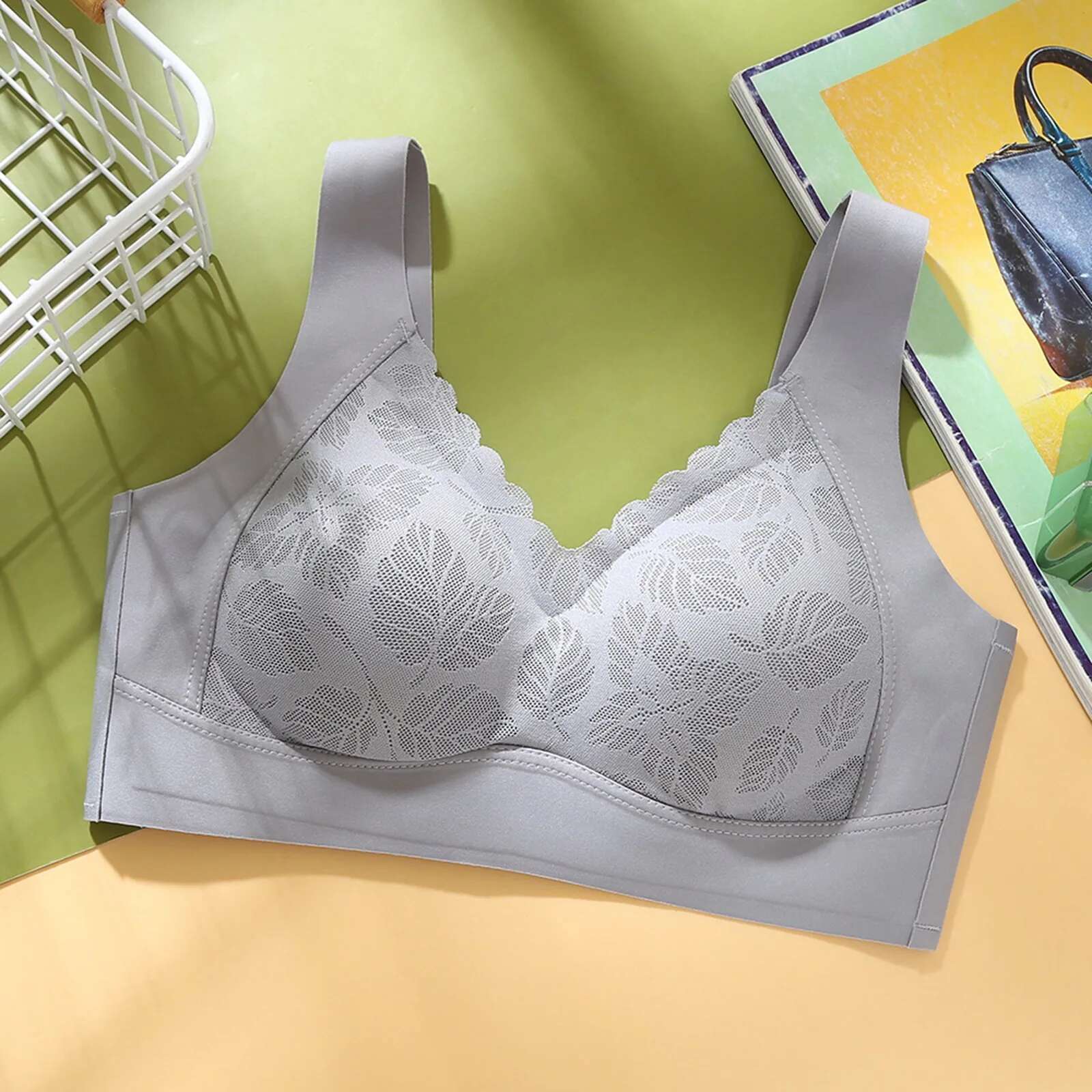 Dongdumaoyi Seamless Women Bra Underwear No Steel Ring Push Up Breathable Brassiere Wire Free Padded Bralette Gerie Lace Sexy Crop Top Women S Tight U