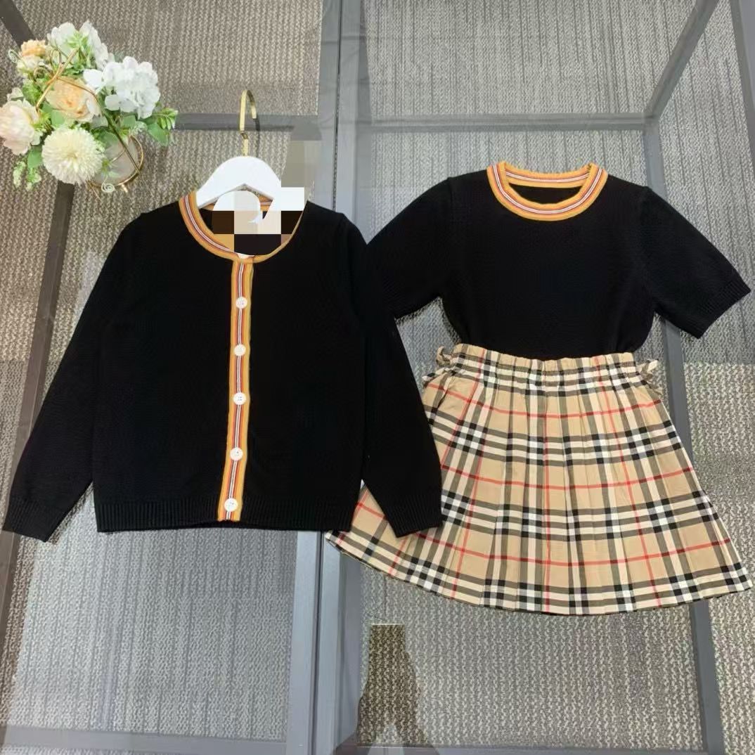 Luxury baby dress Cross-striped design Girls suit kids designer clothes autumn Knitted cardigan skirt and knitted hat