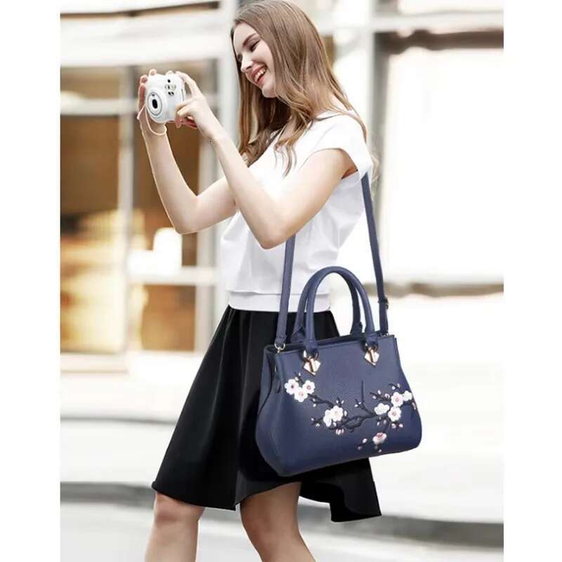 TIZZYDE Flowers Embroidery Women Messenger Bag Cherry Blossoms Fashion Simple Popular Handbags Lady Female Brand Designer Zhp26