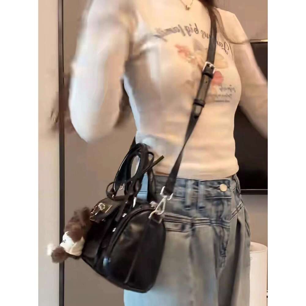 Designer Bag New Fashionable Stylish Small For Women In The Summer Of With A High End Versatile Boston Handbag And Crossbody