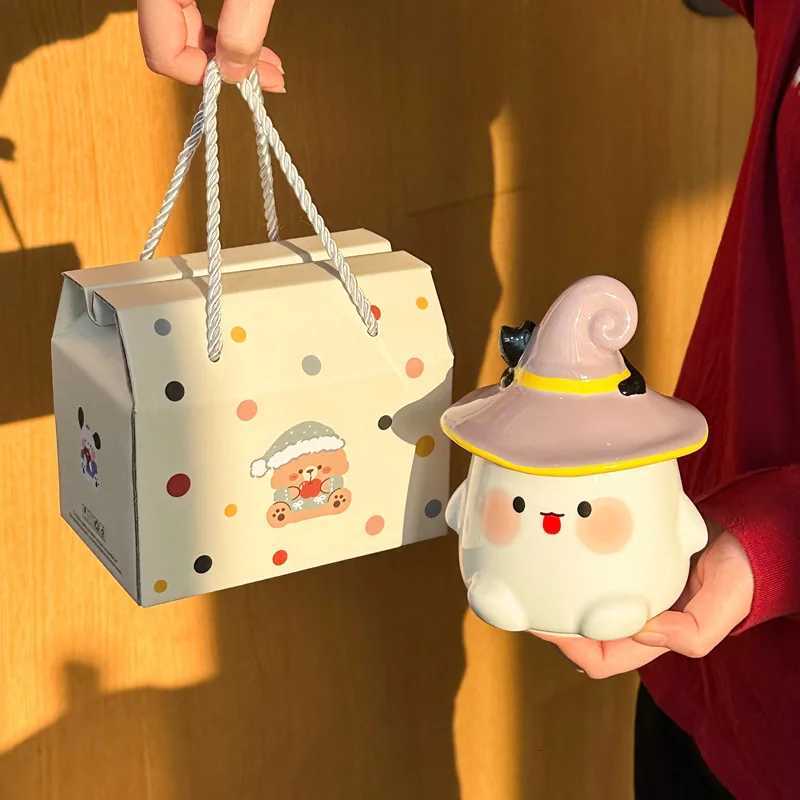 Ghost Cat Ceramic Mug With Lid Birthday Gift For Girls Cute Kitchen Drinkware Companion Handmade Gift Box Set Y251125