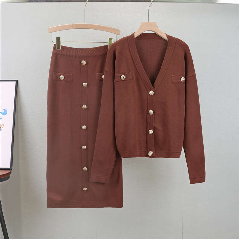 Xiaoxiangfeng Cardigan Sweater Half Body Bag Hip Skirt Two-piece Womens Autumn and Winter New Knitted Set Leisure Time Business Affairs New Arrival