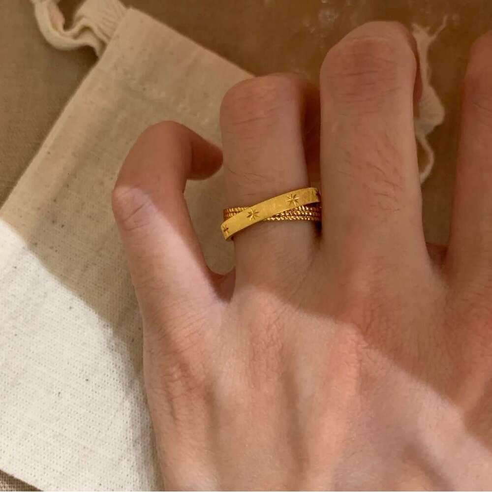 Designer luxury rings Brushed Star Cross for Women Vintage Old Money Style Retro Light Luxury High End Eight Pointed Ring