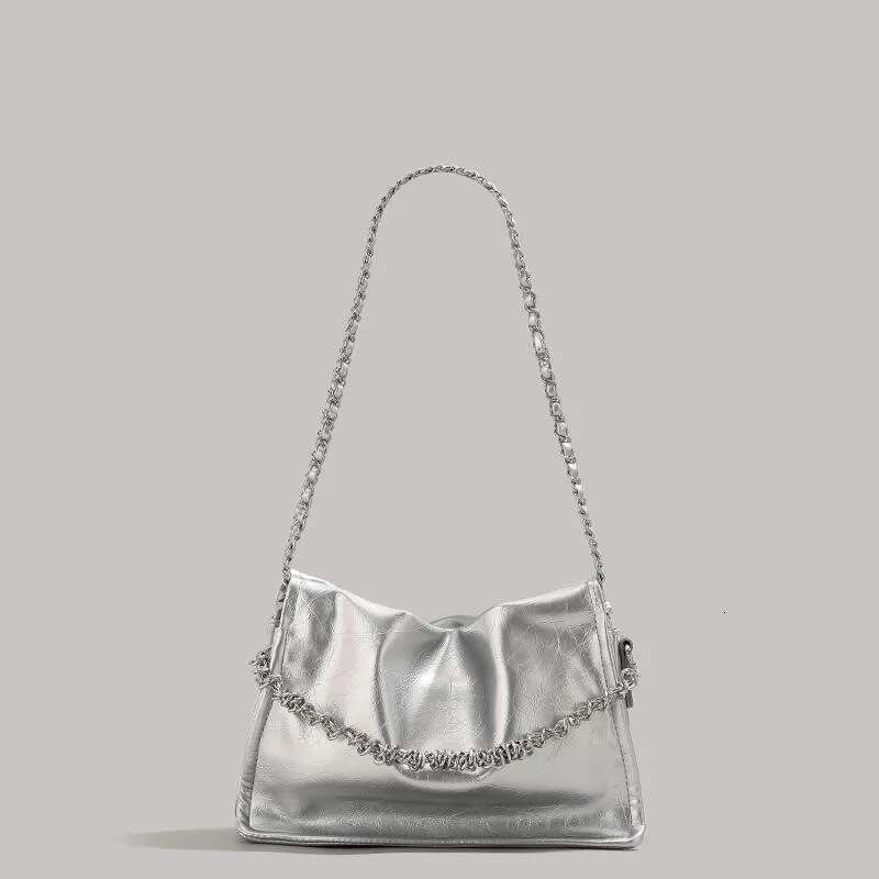 Designer Bag Fashionable And Elegant Sier Underarm Women's New Niche Pleated Tote Bag, Trendy Chain Commuting Bag