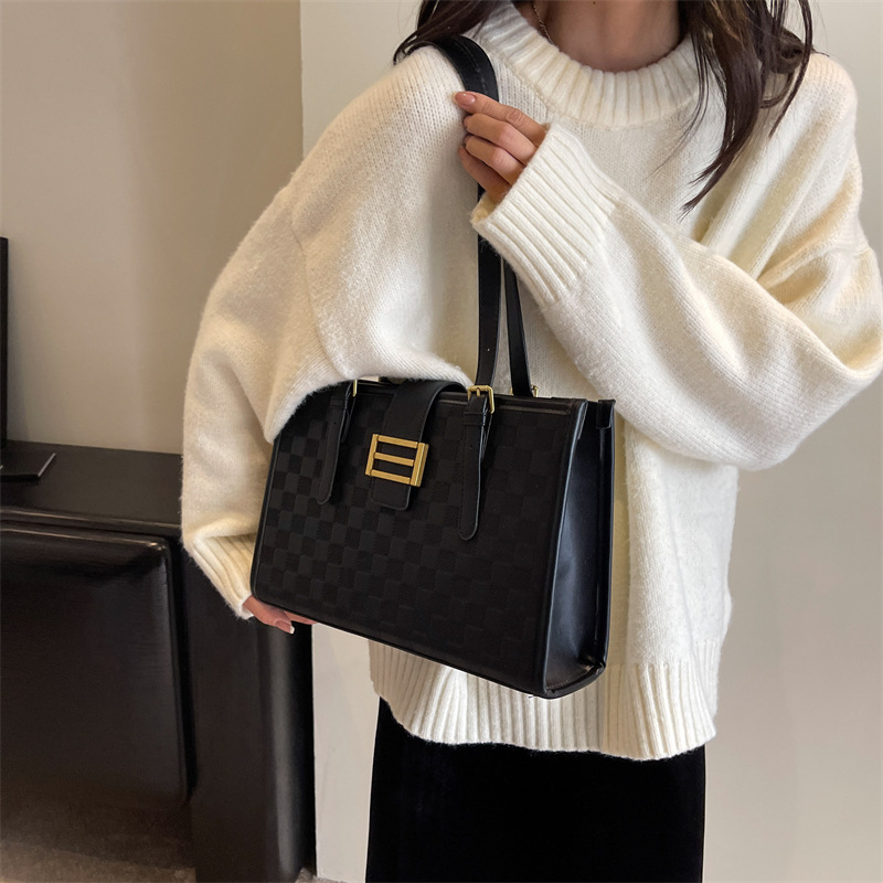 New Free Delivery Designer Shoes By 2025 Large Capacity Women's New Style, This Year's Popular Shoulder Bag, Fashionable And Versatile, High