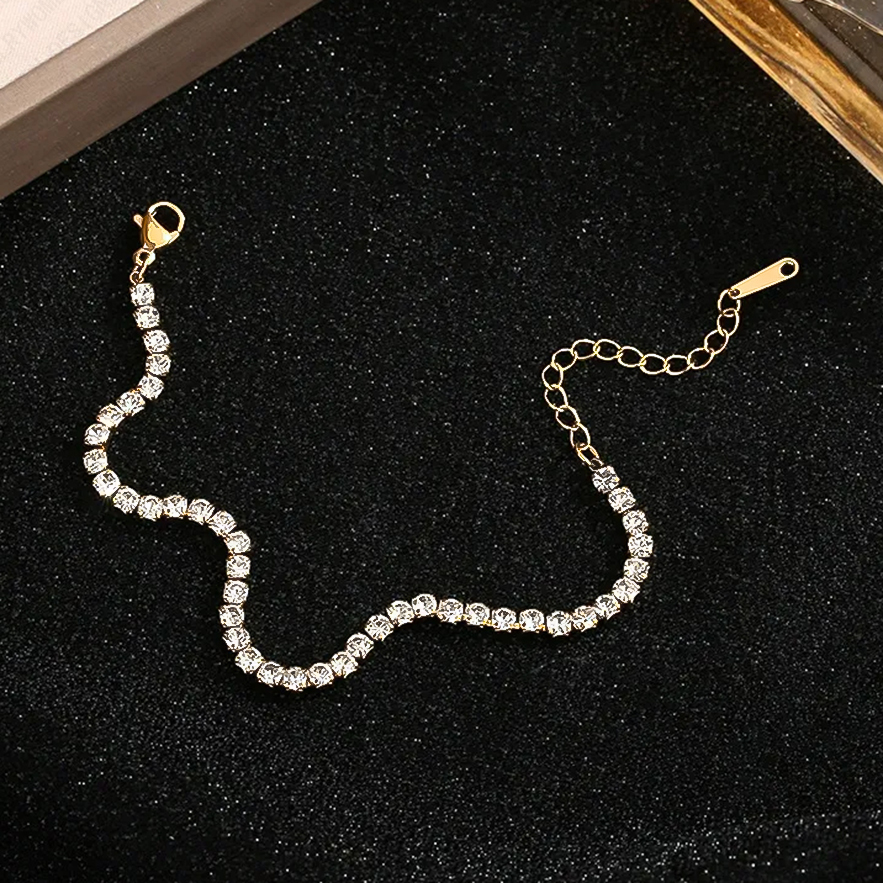 Designer Bracelet Bracelet for Women Stainless Gold Bangle Full Pave Bangles Luxury Jewlery Designer for Women Elegant Timeless Sparkling Gift Premium