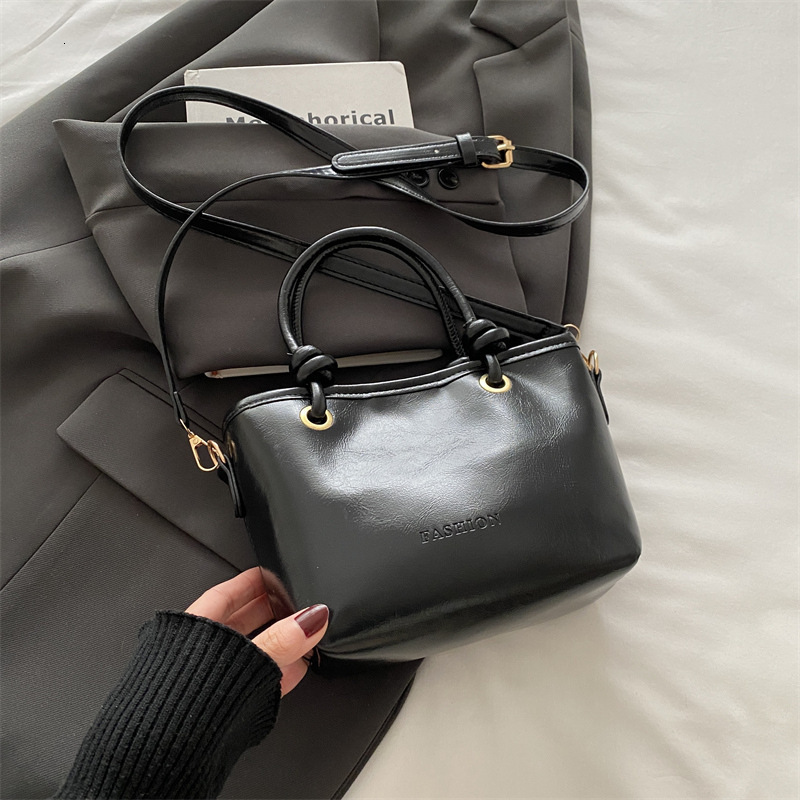 2025 New Crossbody Autumn And Winter Fashion Simple Women's High-end Sense Shoulder Bag Handbag Women