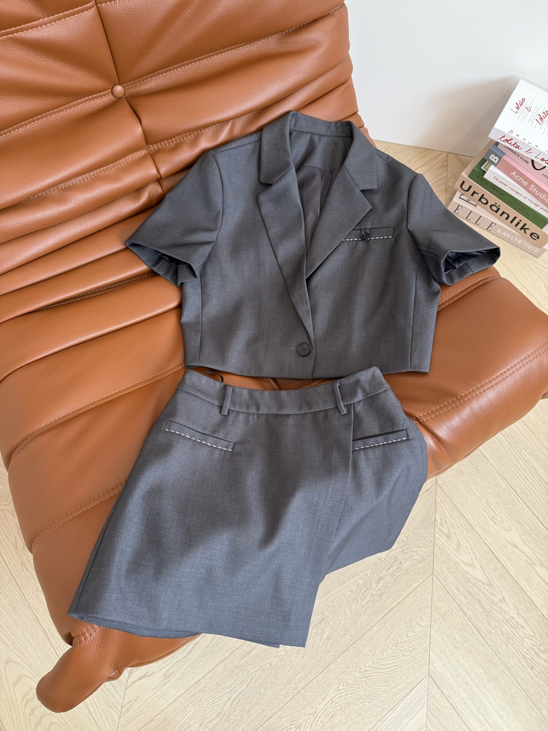 Vogue Paris 2025 Fashion Week Show jacket Customized Fashion Tailored clothing mens and womens Fashion Paris.M57