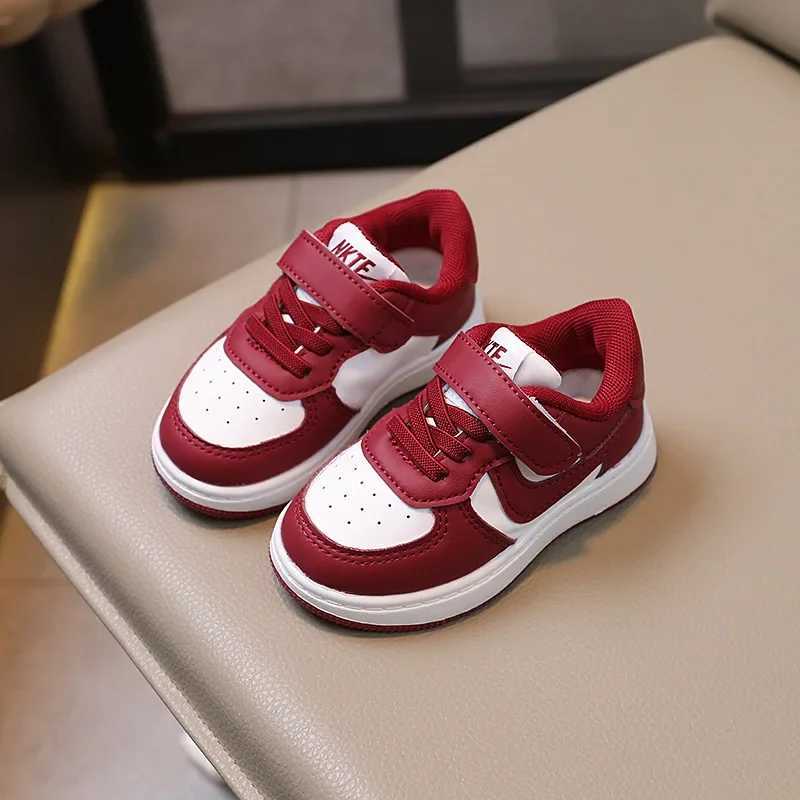 Childrens Sports Low-Top Soft Bottom Color Blocking Board Shoes Boys and Girls Fashionable Hundred Non-slip Casual Shoes C260130