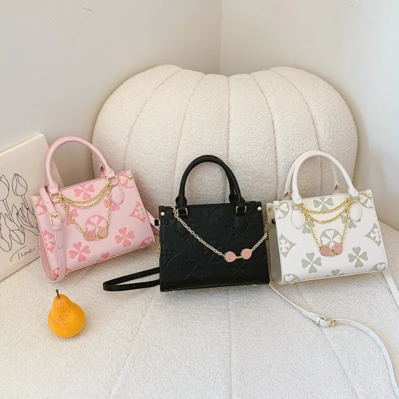 Free Shipping Designer Shoulder Bags Fashionable Flap Versatile Messenger Chain Tote Bag For Woman Black Designer Bag Luxury Bag Tote Bag