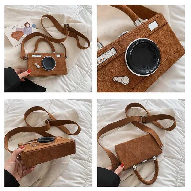 2023 New Womens Personalized Fashion Camera Shape Clutch Womens Leisure Mini Cross Body Bag Small Shoulder Bag Wallet W250421