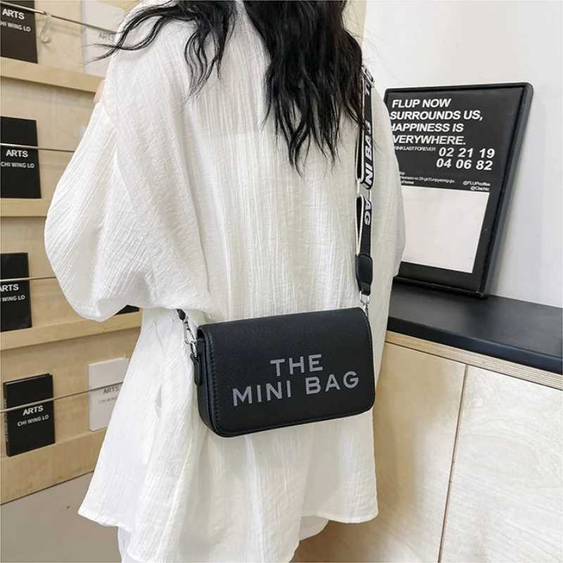 Fashionable and popular womens handbag trend brand casual version shoulder bag personalized womens cross body bag designer luxury handbag W250425