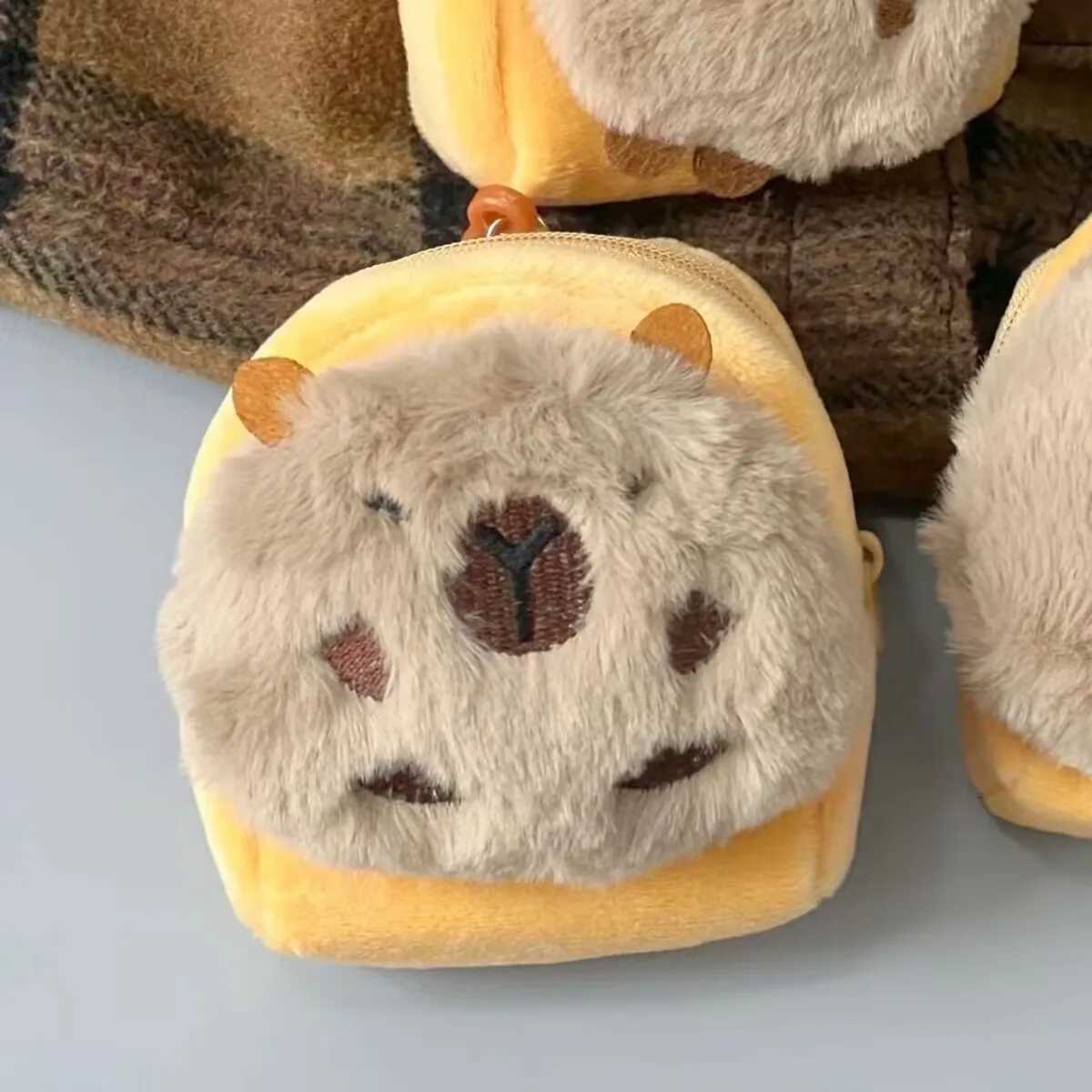 Cute Plush Capybara Coin Purse Cartoon Animal Shape Wallet Key Lipstick Headphone Storage Bag Creative Capybara Kawaii PouchXJ251125