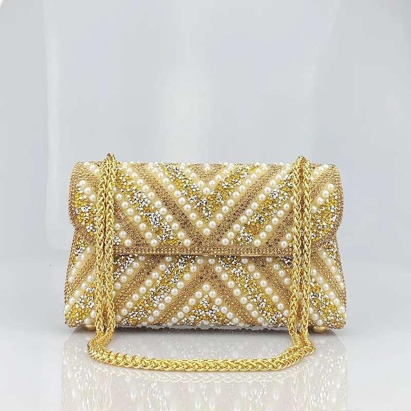 Exquisite Gold Purse Handbags High Quality 2024 Triangle Designer Pearl Bag Color Contrast Evening Bags