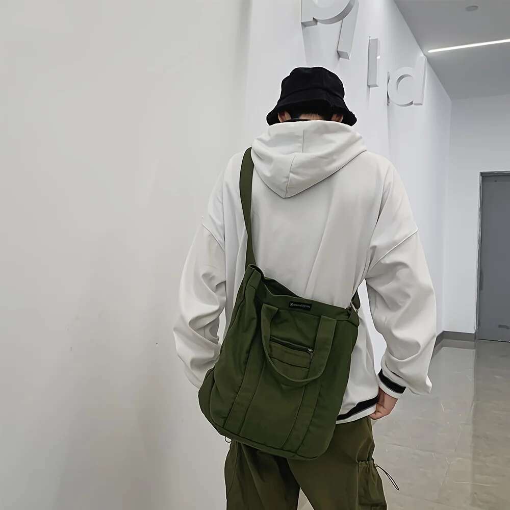 Designer Bag Retro Day Canvas New Diagonal Span Men's Leisure Commuter Handbag Personality Fashion Solid Color Shoulder Bag
