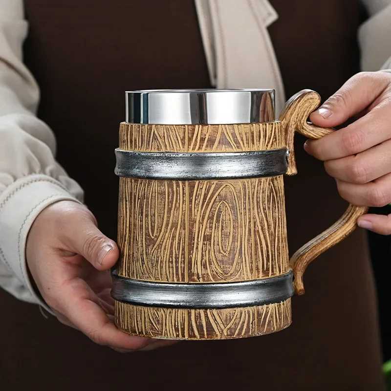 Wooden Beer Mug 600ml Germany Wood Grain 304 Stainless Steel Medieval Tavern Imitation Barrel Tankard Coffee Cup Men Gift Retro Y251125