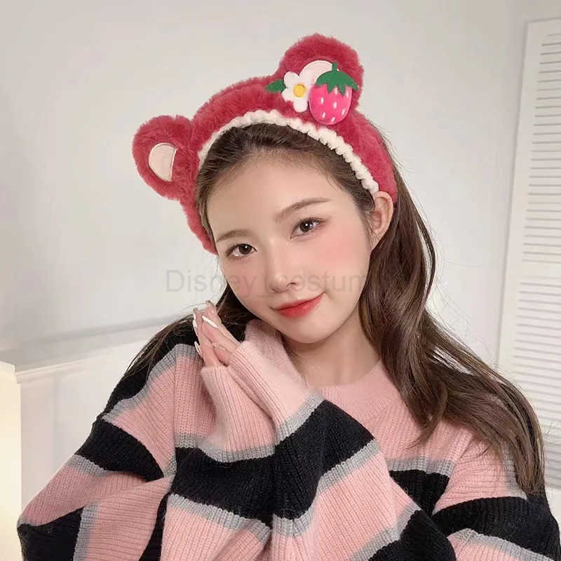 Disney Plush Series Disney Womens Face Wash Hair Cute Cartoon Loso Headband for Girls Soft and Warm Makeup Hair Accessories Christmas Gift X250425