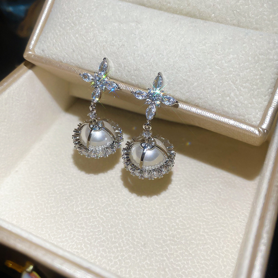 Silver Needle Zircon Flower Pearl Vintage Elegant Exquisite Versatile Light Luxury High-end Feel Women's Earrings - view 6