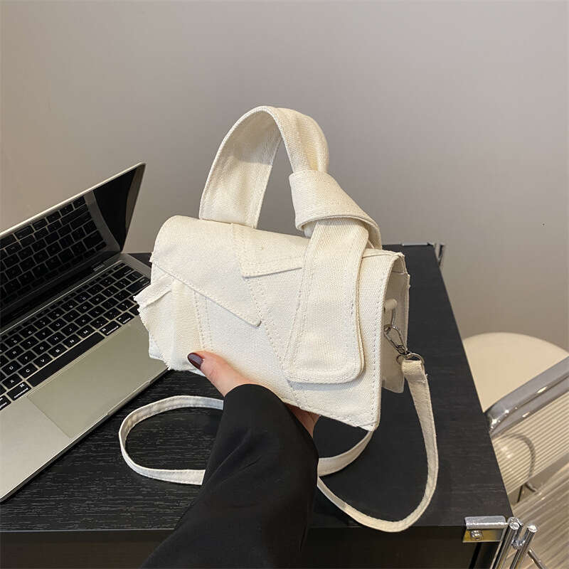 Fashion denim crossbody women's color blocking spliced casual shoulder bag, stylish and stylish, this year's new handbag
