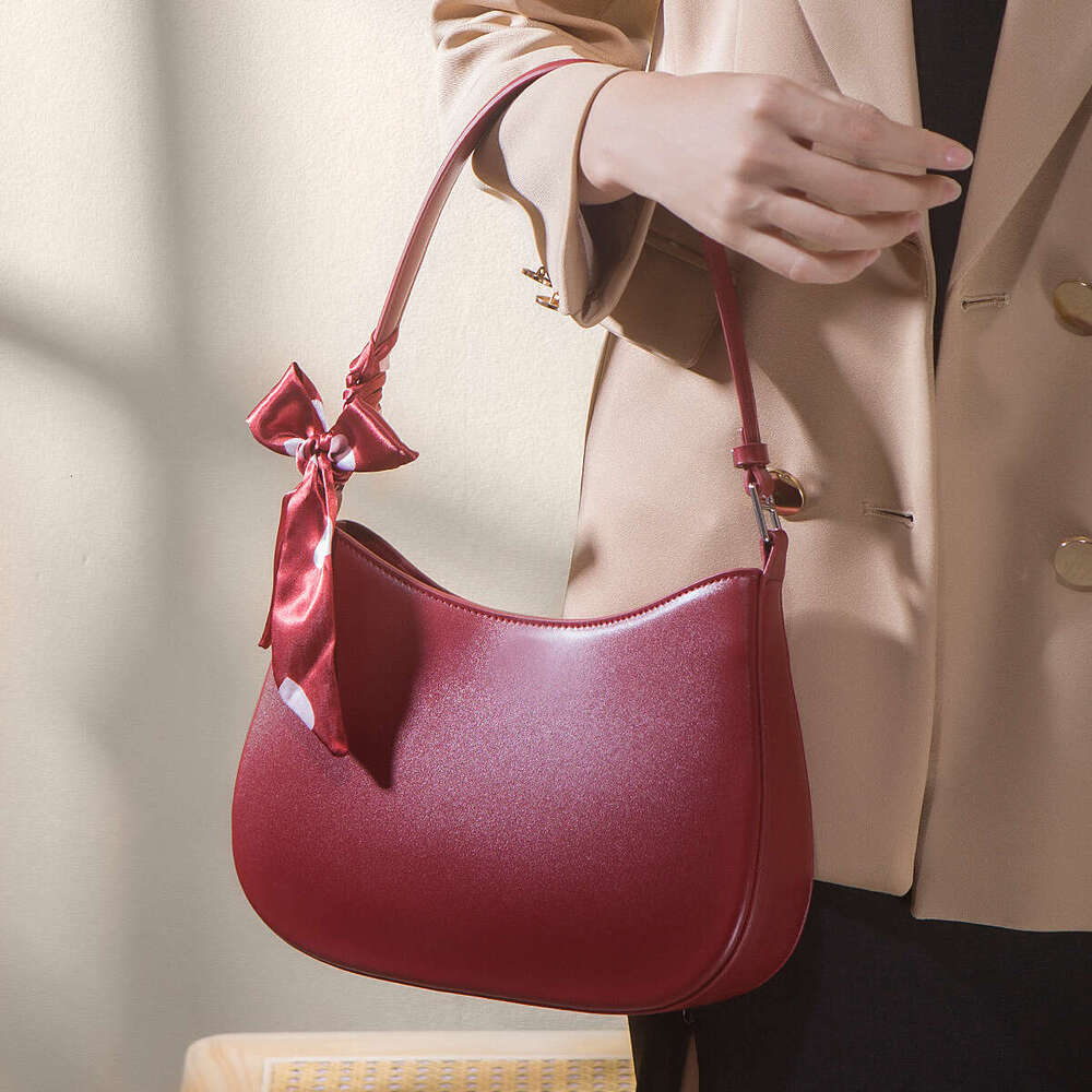 High End Red Commuting Single Shoulder Women S New Niche Bridal Wedding Large Capacity Armpit Bag