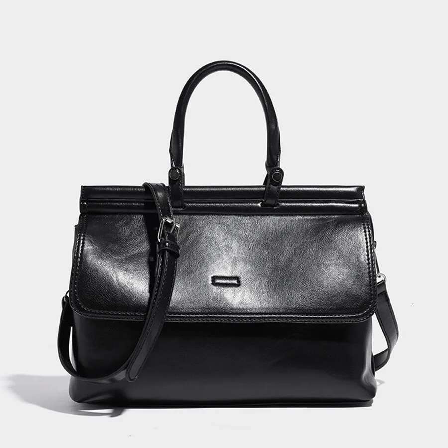 Luxury Designer Women's Large Capacity Daily Shoulder Bag With Business Commuter Briefcase Handbag